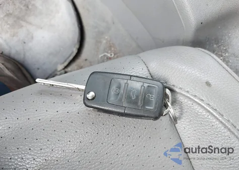 2006 Volkswagen Jetta 2.5 from USA, damaged, VIN 3VWSF71K26M779484